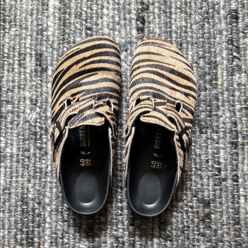 Birkenstock Black and Tan Mules Zebra Pattern Boston clogs